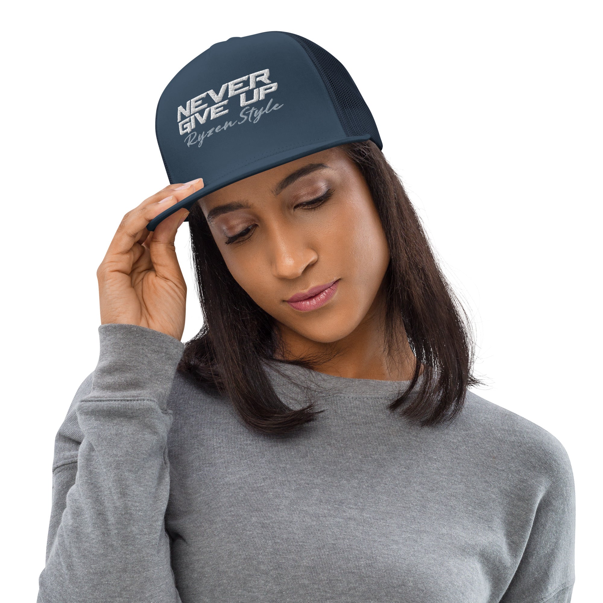 BONÉ SNAPBACK TRUCKER ‘NEVER GIVE UP’