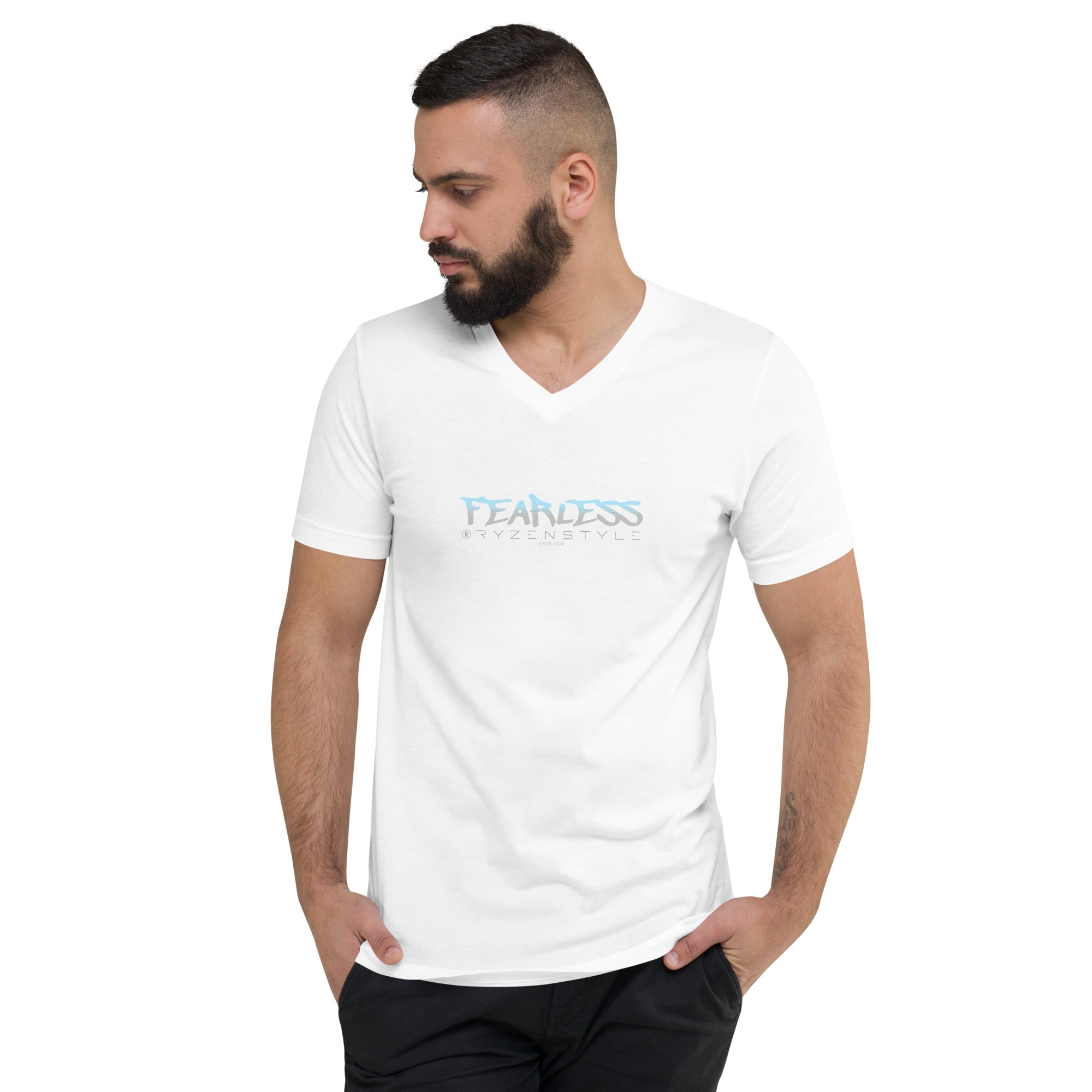 T-SHIRT GOLA V 'FEARLESS'