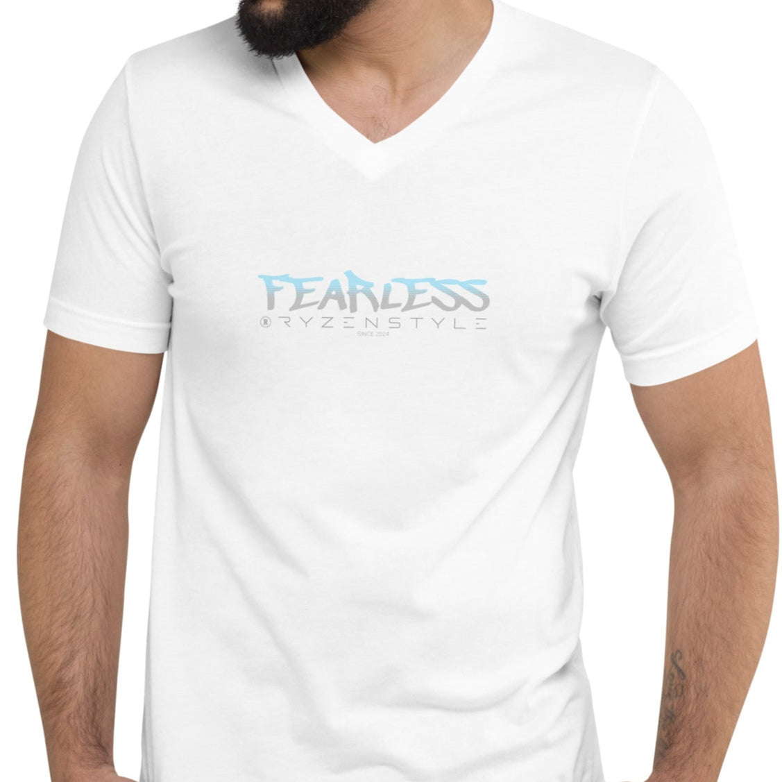 T-SHIRT GOLA V 'FEARLESS'