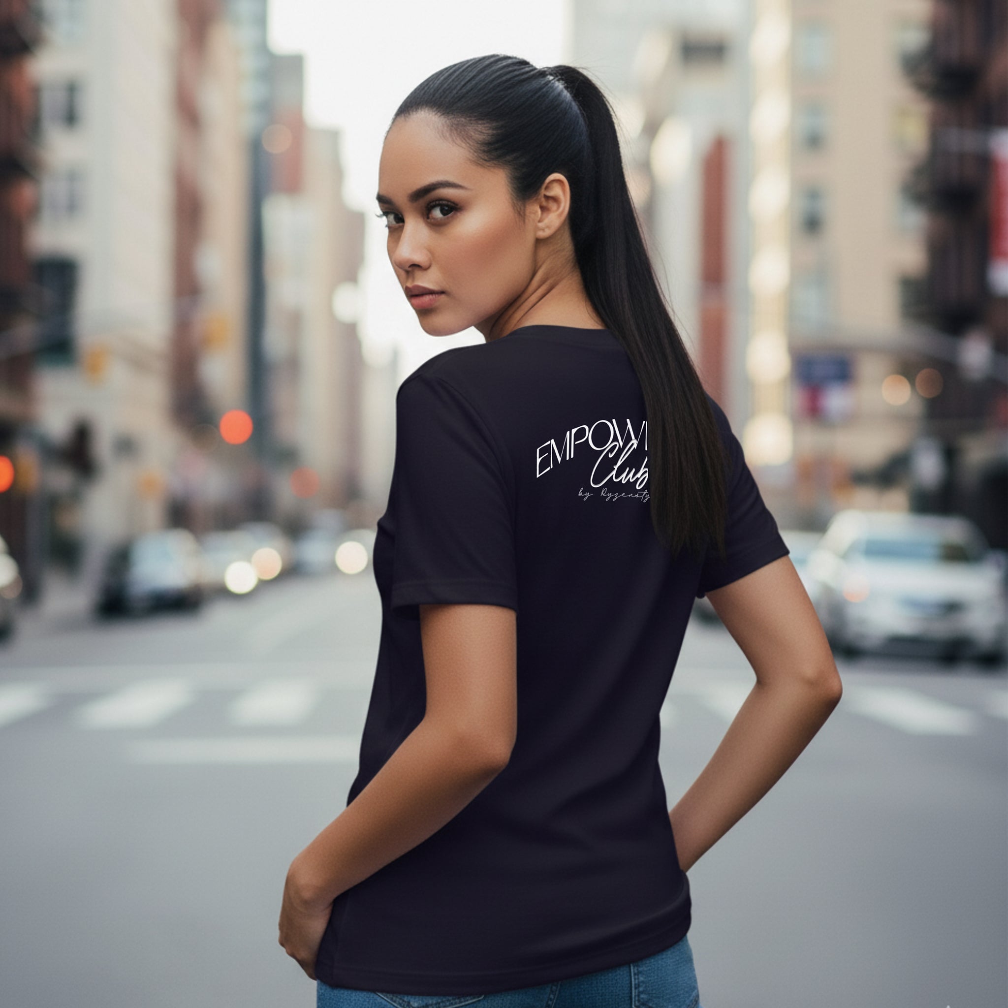 T-SHIRT ‘EMPOWERED CLUB’