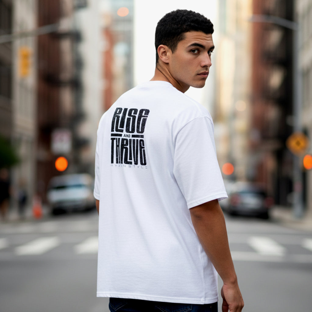 T-SHIRT OVERSIZE 'RISE AND THRIVE'