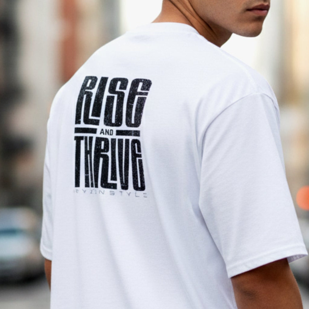 T-SHIRT OVERSIZE 'RISE AND THRIVE'