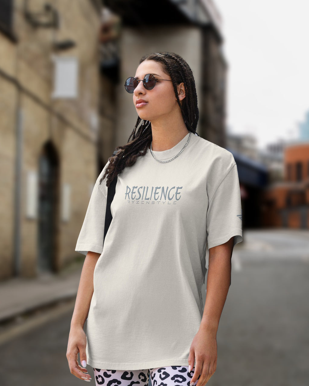 T-SHIRT OVERSIZE ‘RESILIENCE’