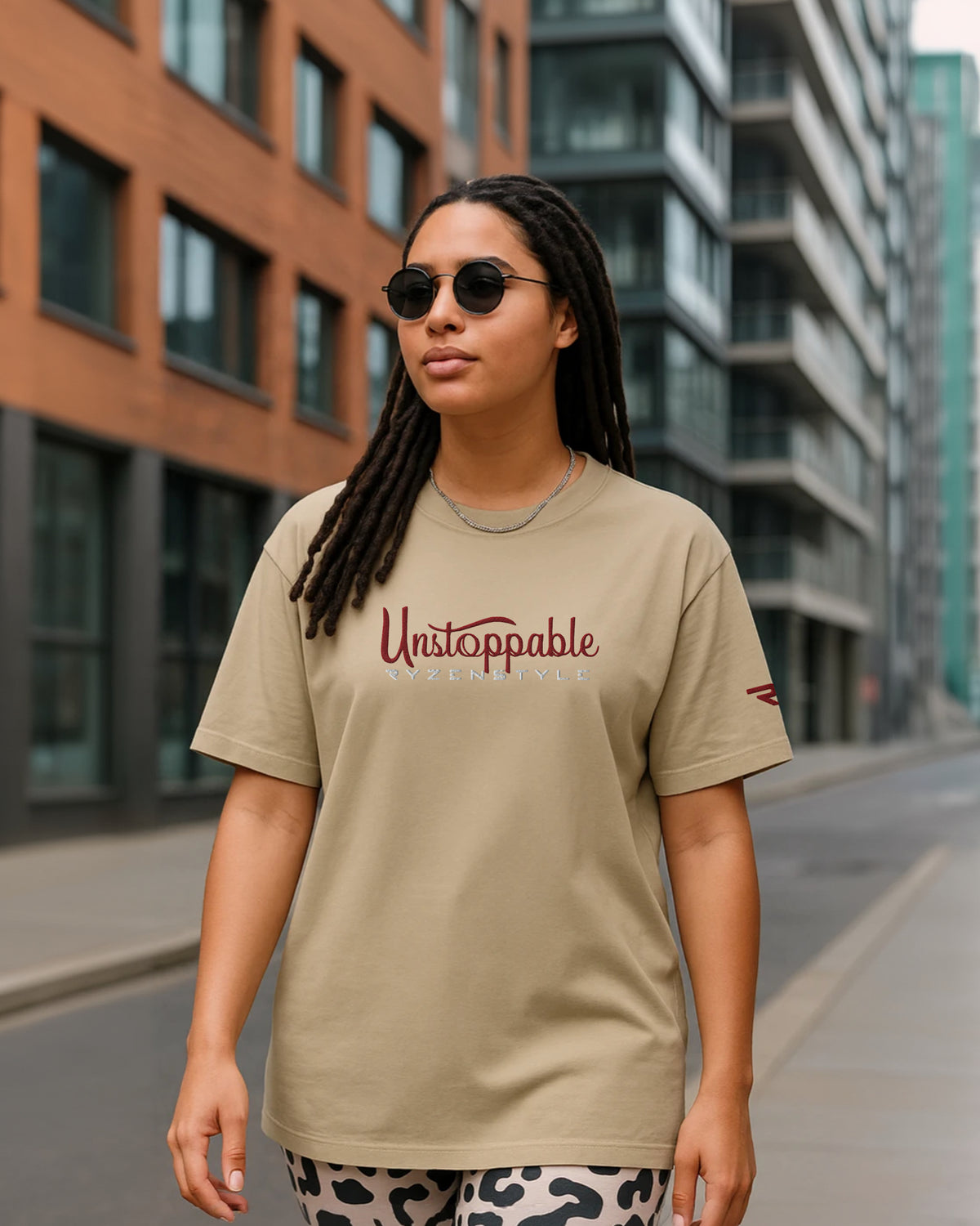 T-SHIRT OVERSIZE ‘UNSTOPPABLE’