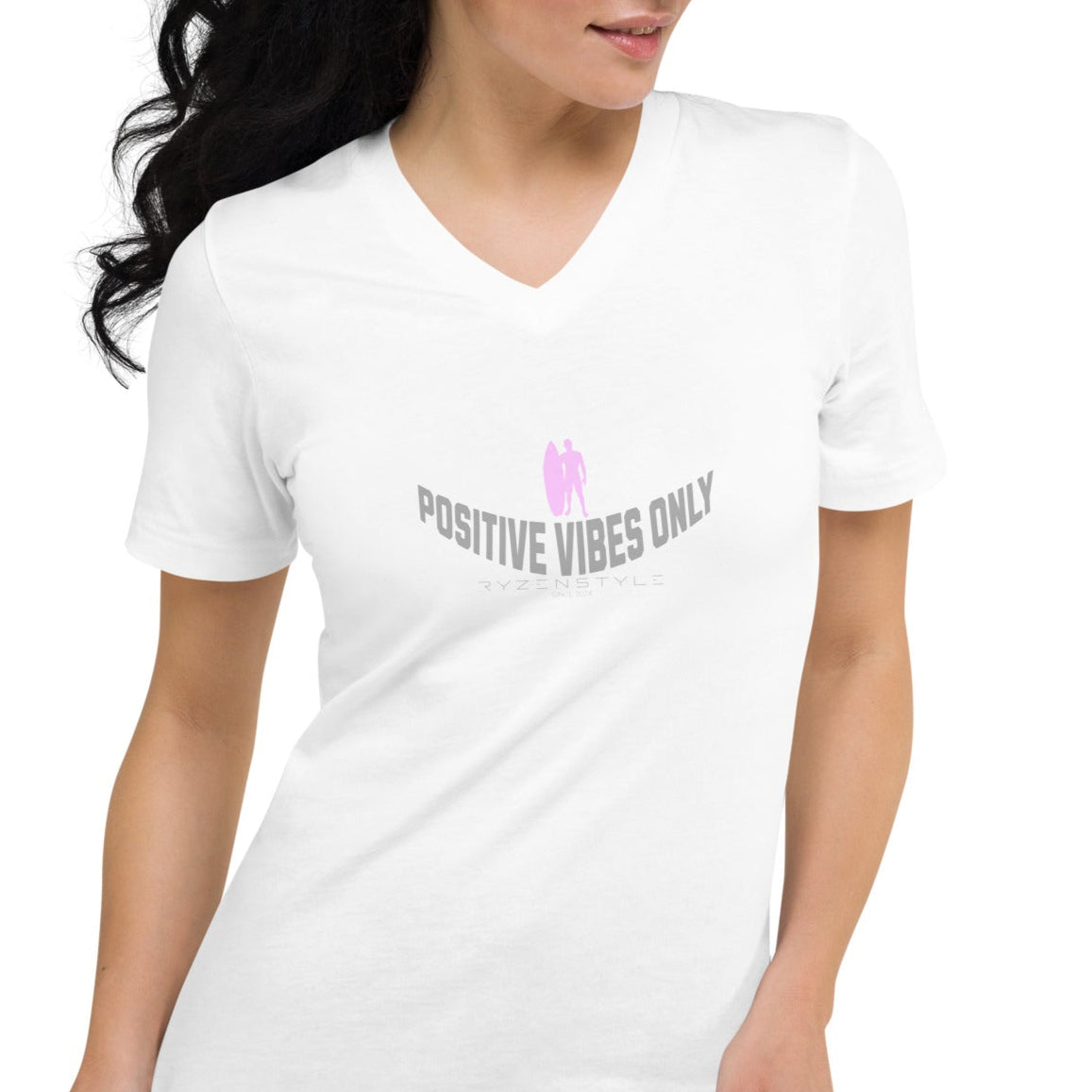 T-SHIRT GOLA V ‘POSITIVE VIBES ONLY’