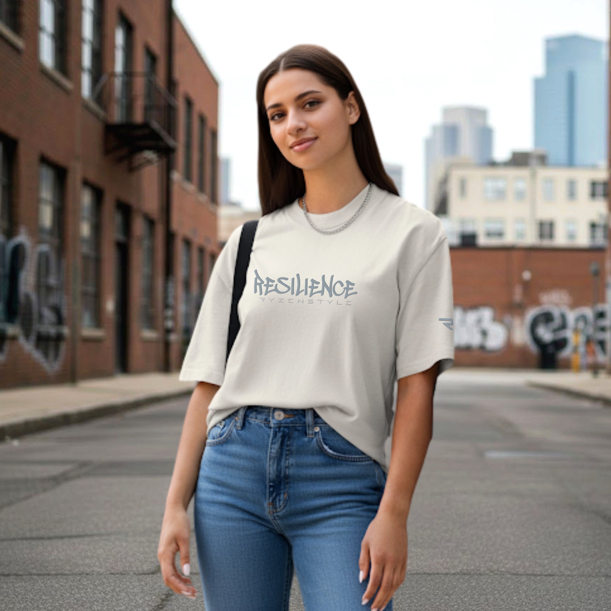 OVERSIZE T-SHIRT 'RESILIENCE' 