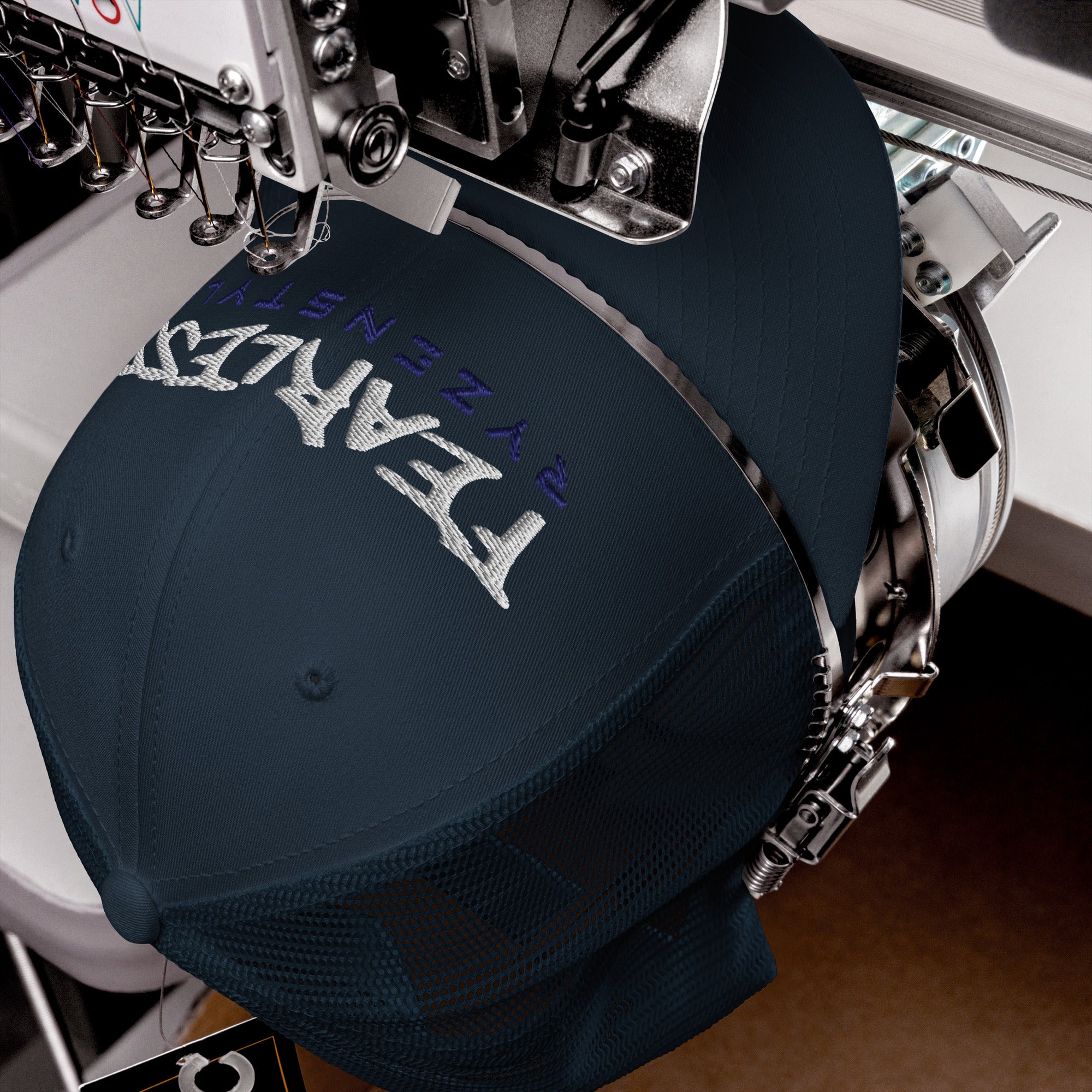 BONÉ TRUCKER ‘FEARLESS’
