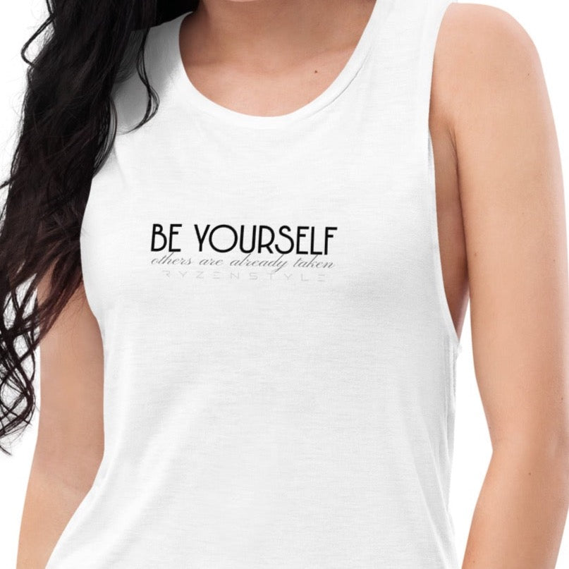 TOP DE ALÇAS ‘BE YOURSELF’